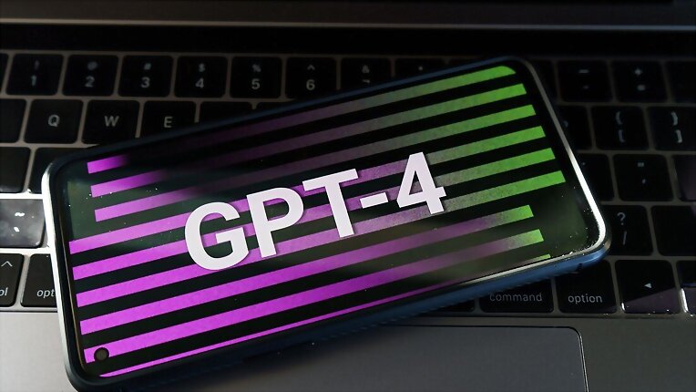 GPT-4 arroja noticias falsas con más facilidad