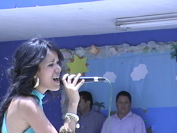 AMANDA INTÉRPRETE JUVENIL DE LA U. A. N.