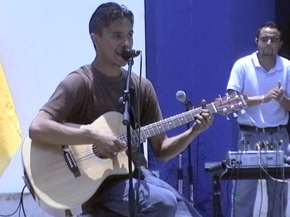 GUSTAVO  INTÉRPRETE JUVENIL UNIVERSITARIO PREPA 13