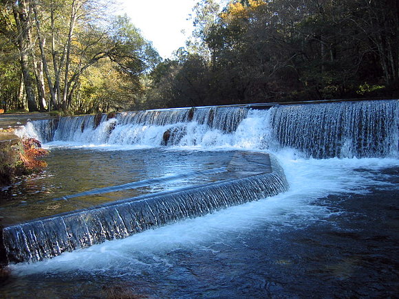 PONTE CALDELAS - El rio y la cascada