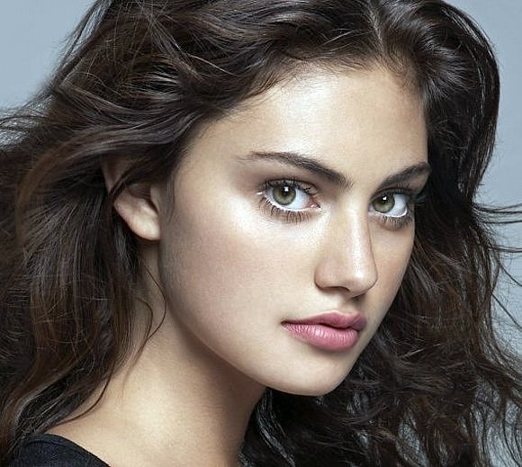 PHoeBe ToNKiN