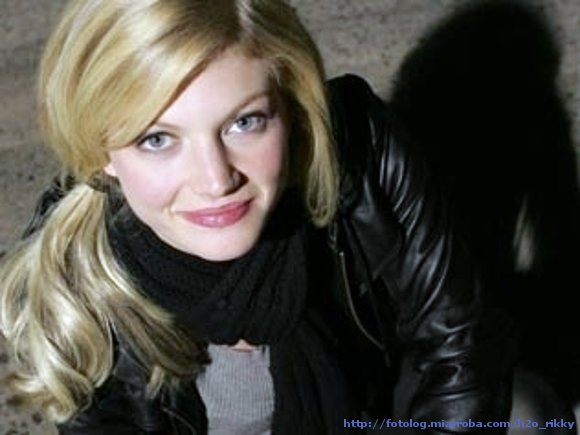 Cariba Heine ( Rikki )
