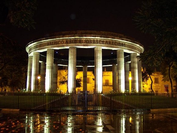 ROTONDA DE LOS HOMBRES ILUSTRES GDL