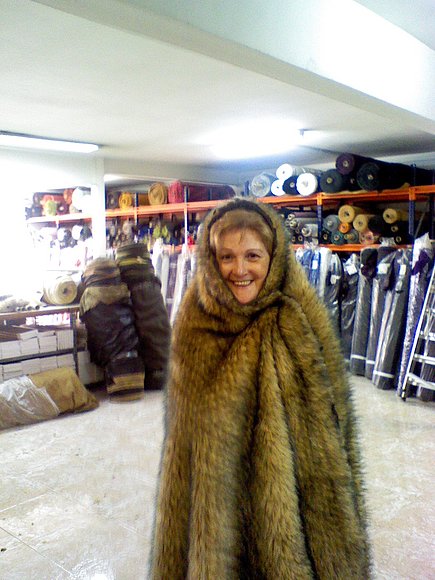 YO, CON MIS TELAS