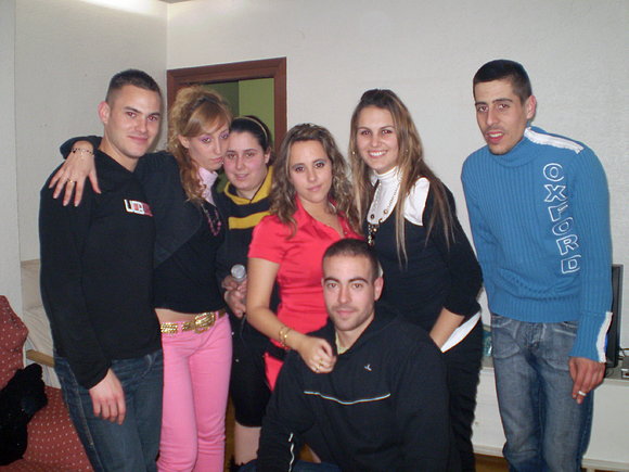 Toas mis primika con sus novios y mi hermana