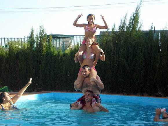 En la piscina
