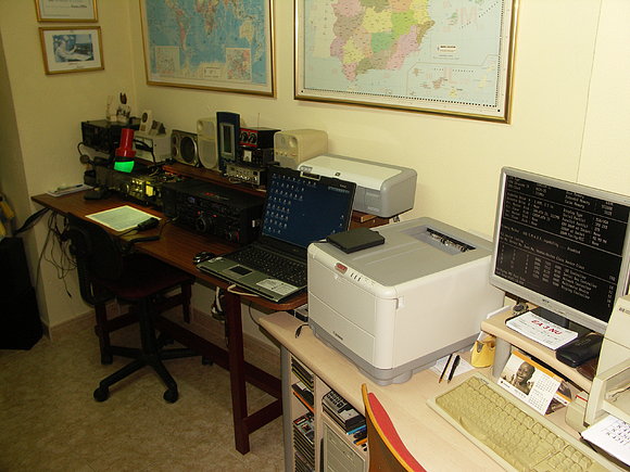 Cuarto de Radio de EA3NU en Reus