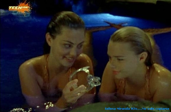 cleo y bella en la isla de Mako
