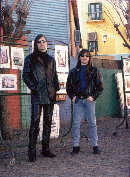 --Walter y Adrian--