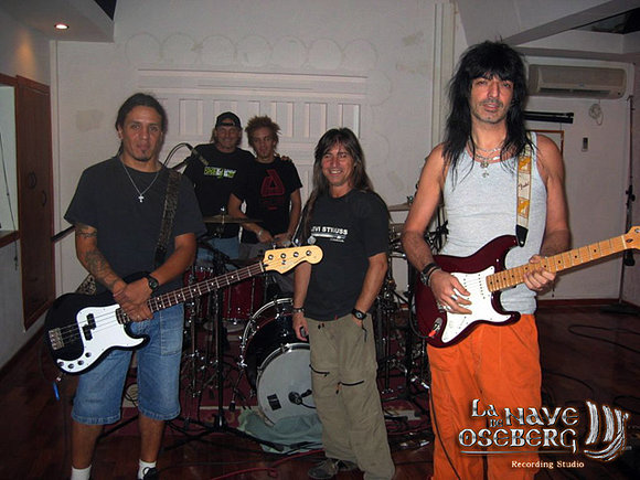 --Guillermo, Hugo, Fernando, Adrian y Walter--