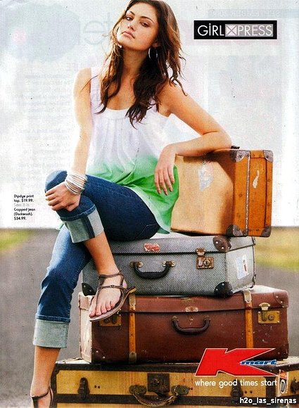 Semana de Phoebe modelando