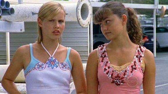 Emma y Cleo en "Aguas peligrosas"