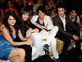 NiicK, jOe, keViin, seLenaa y deMii=)