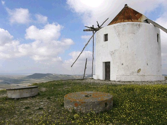 Vejer (Cádiz) Molino de viento antiguo