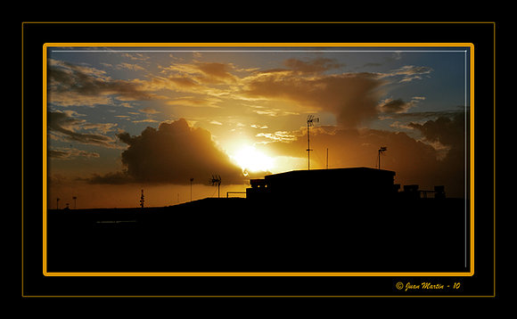 AMANECER EN HUELVA