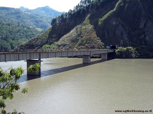 EMBALSE  (BOYACA)