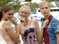 las tres!!