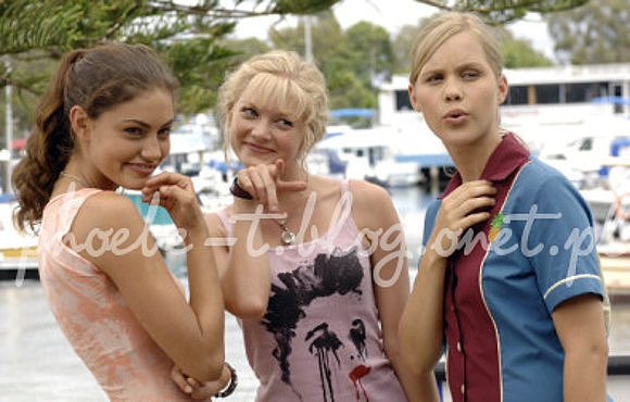 las tres!!