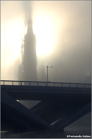 DUELO DE SOL Y NIEBLA