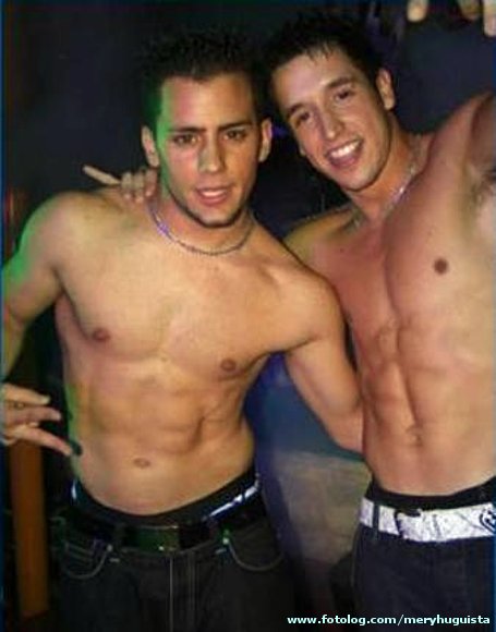 HUGO Y MIGUEL