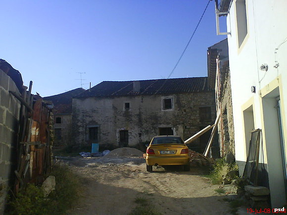Corral en la calle Real
