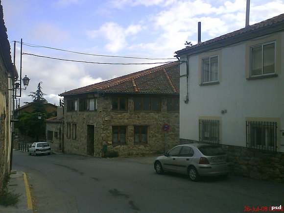 Confluencia de la calle Adrián