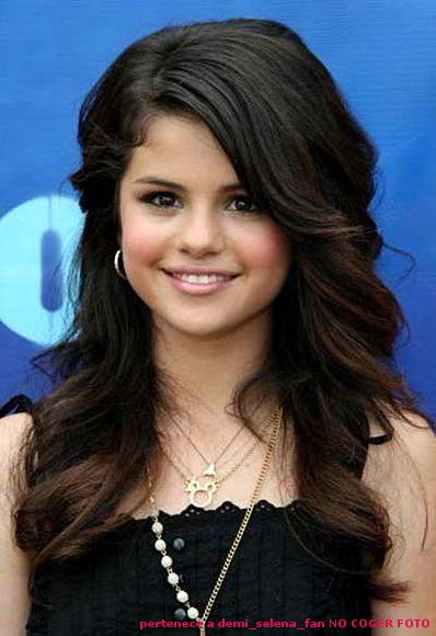 SELENA GANADORA!!!!!!!!!!