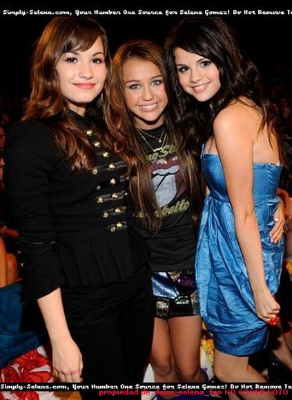 demi y sele con miley