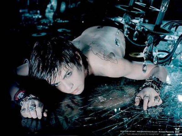 hyde!!!!!!!!!!!!!!!!!! precioso!!!!!!! =DDDDDD