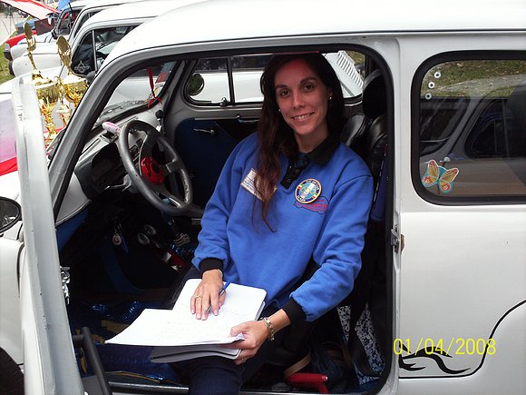 yo haciendo mi trabajo de rrpp del fiat600club ...