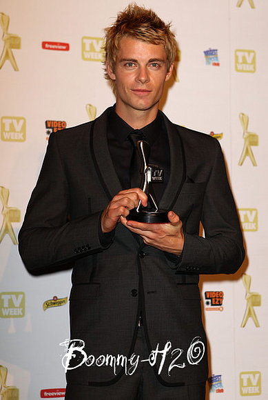 Will (Luke Mitchel)