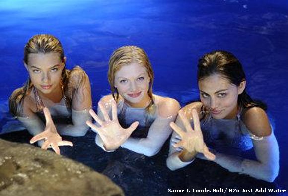 Las Chicas Usando Sus Poderes.