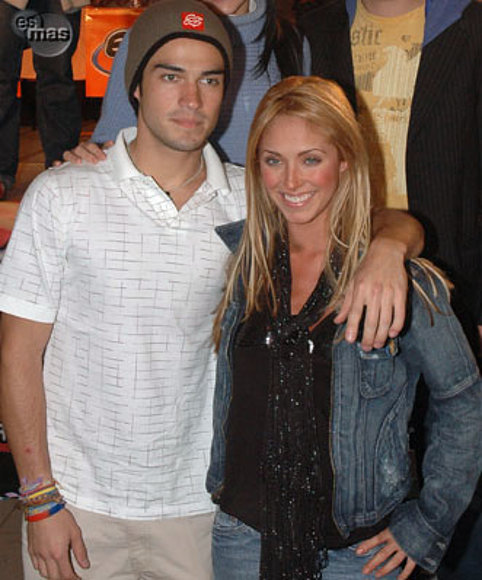 anahi y poncho