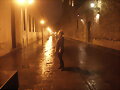 Bajo la lluvia en mi vieja C&oacute;rdoba sin luna