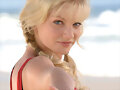Cariba Heine ( Rikki)