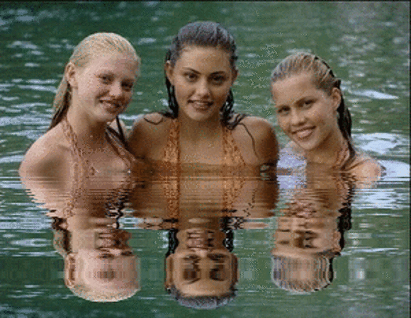 Las 3 :P