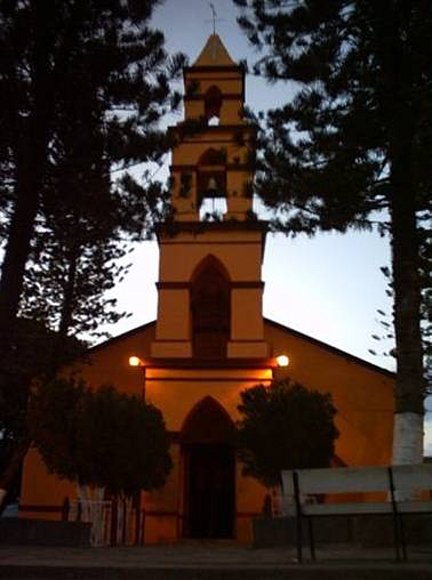 la iglesia del lugar mas chido HUEHUETLAN SLP