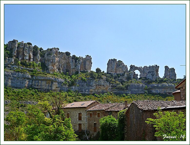 Orbaneja del Castillo y "el beso de los camellos".