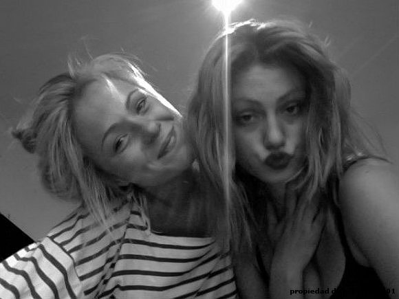 PhoeBe MaQiiLLaDa y uNa aMiiGa!! xD