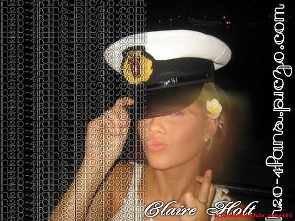 claire con el gorro