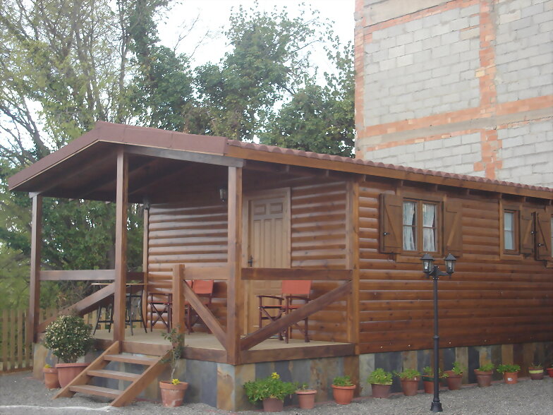 CABAÑAS DE MADERA EN CAUDIEL (CASTELLON)