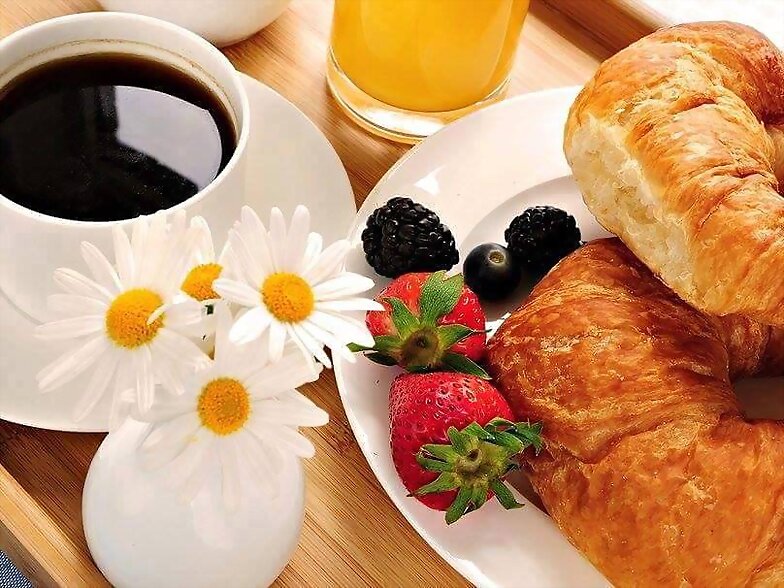 FELIZ DOMINGO CON UN BUEN DESAYUNO