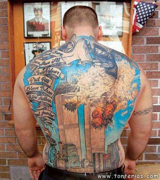 El tatuaje de un imbecil.