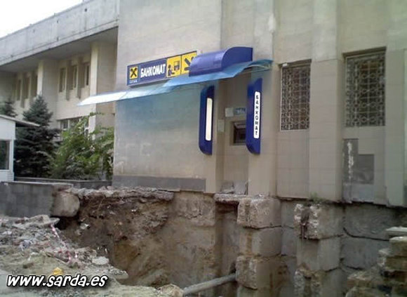 Magnifica ubicacion de este cajero automatico.