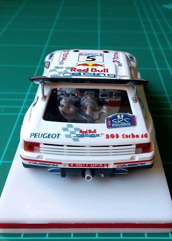 Peugeot 205 Red Bull_2