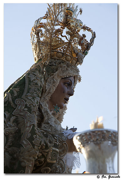 La Macarena de Sevilla en procesión