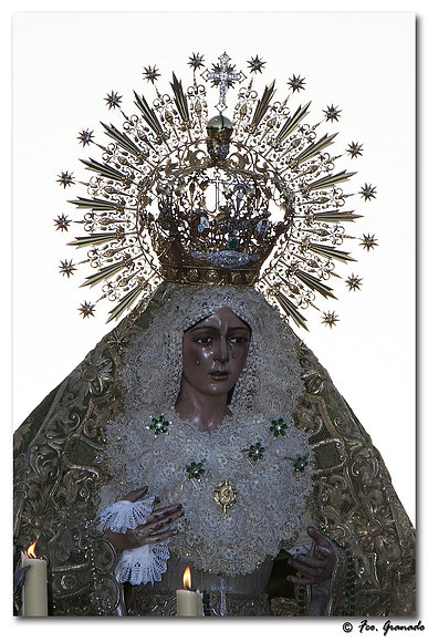 MACARENA ‘VIRGEN Y REINA DE SEVILLA’
