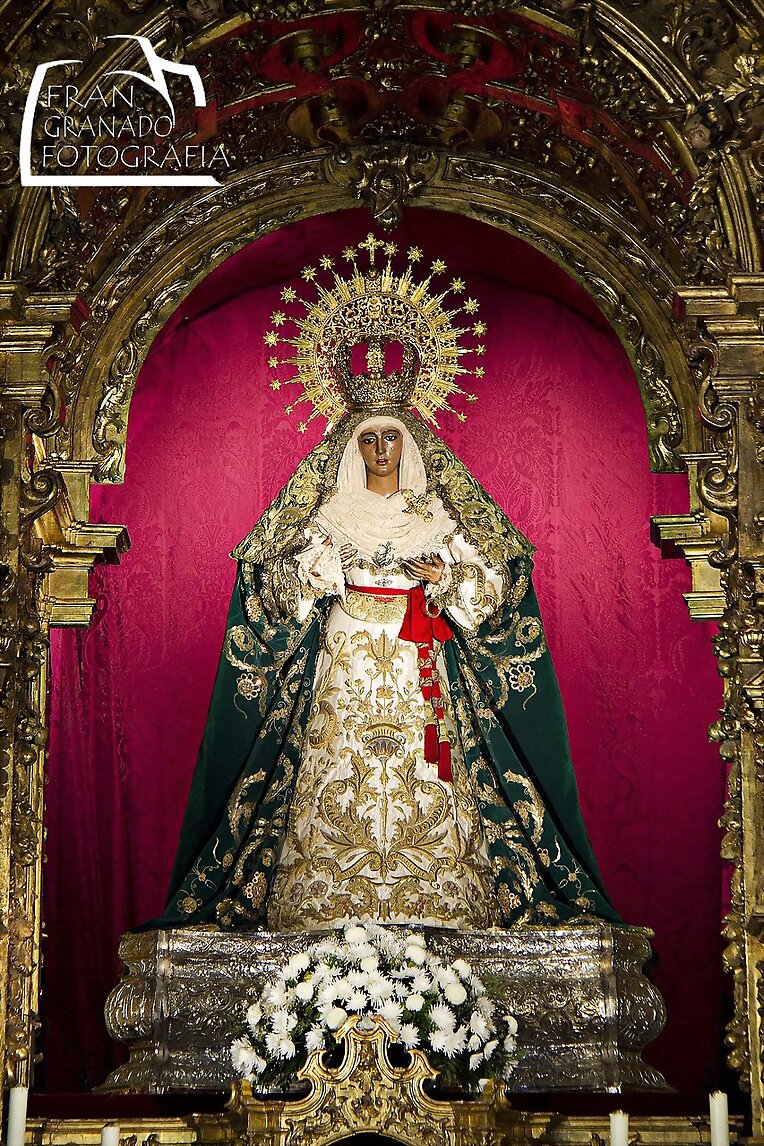 Un paseo por la Capilla de la Esperanza de Triana