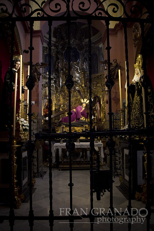 Las Penas de San Vicente por una vieja verja. 2014