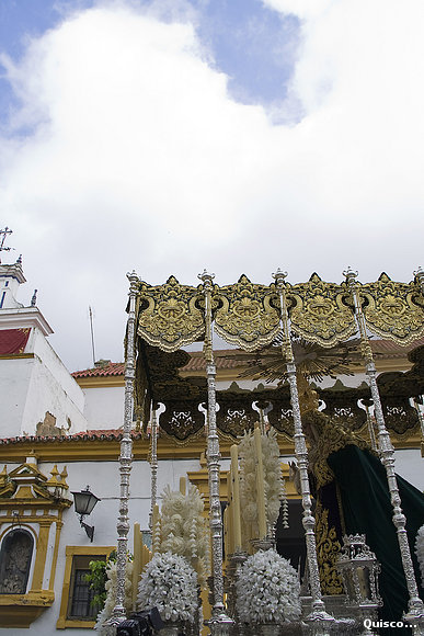 Rocio de un Lunes Santo en Sevilla